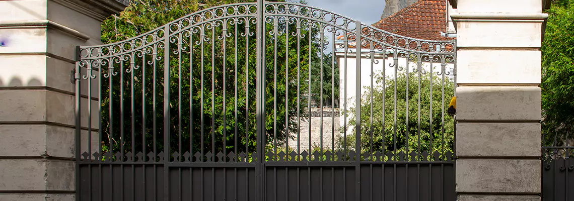 Wooden Swing Gate Repair in The Acreage, FL